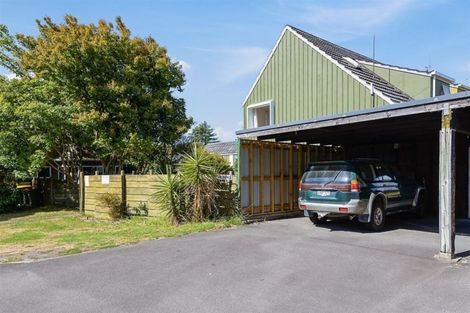 Photo of property in 100 Lake Road, Koutu, Rotorua, 3010