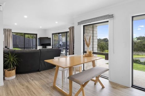 Photo of property in 25 Catherin Servant Close, Maunu, Whangarei, 0110