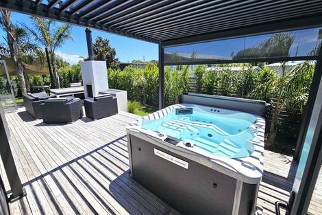 Photo of property in 106 Nikau Close, Matarangi, Whitianga, 3592