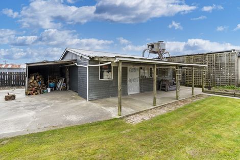 Photo of property in 8 Helensbrook Road, Milton, 9220