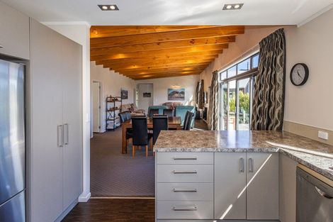 Photo of property in 18 Snowmass Drive, Ohakune, 4625