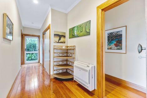 Photo of property in 42 Octavius Place, New Plymouth, 4312