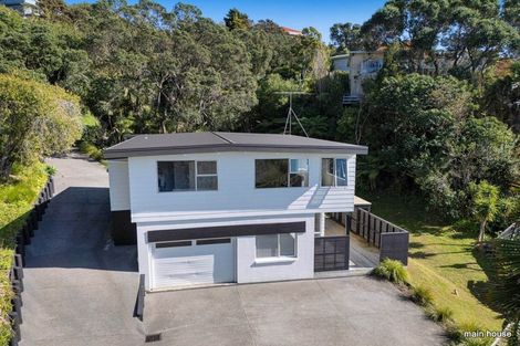 Photo of property in 22 Glenelg Road, Red Beach, 0932