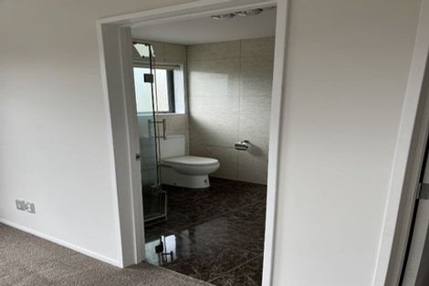 Photo of property in 28 The Enclave, Totara Heights, Auckland, 2105