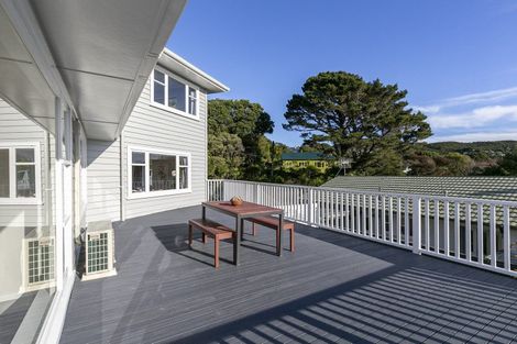 Photo of property in 3 Grenfell Drive, Karori, Wellington, 6012