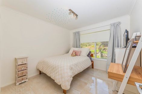 Photo of property in 66 Manuka Grove, Helensville, 0875