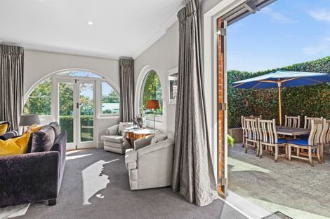 Photo of property in 2 Greenwood Road, Havelock North, 4130