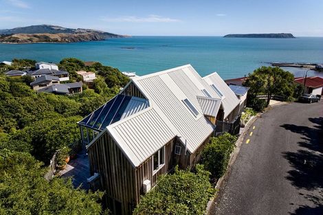 Photo of property in 1 Roys Road, Plimmerton, Porirua, 5026