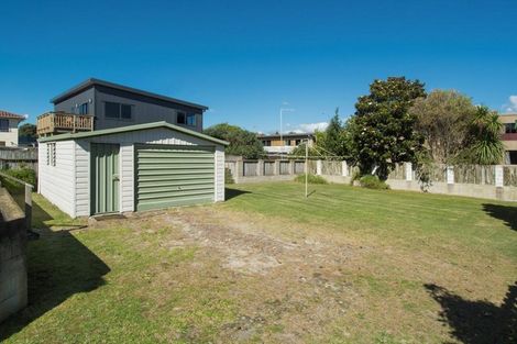 Photo of property in 18 Motiti Road, Papamoa Beach, Papamoa, 3118