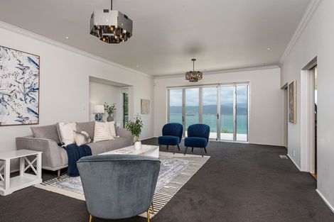 Photo of property in 116 Nevay Road, Karaka Bays, Wellington, 6022