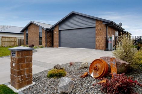Photo of property in 24 Huka Heights Drive, Rangatira Park, Taupo, 3330