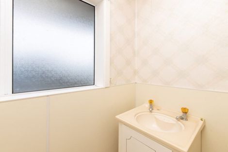 Photo of property in 406 Main North Road, Redwood, Christchurch, 8051