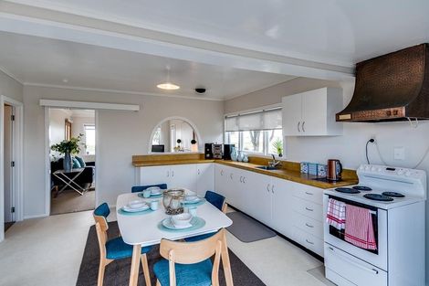 Photo of property in 97 The Esplanade, Westshore, Napier, 4110