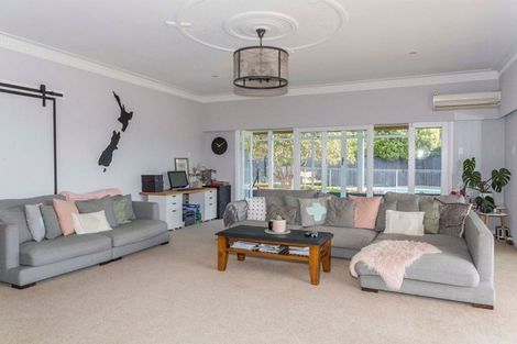 Photo of property in 16 Ruahine Street, Dannevirke, 4930