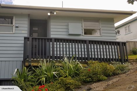 Photo of property in 17 Kowhai Street, Tawa, Wellington, 5028