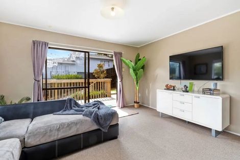 Photo of property in 1/111 Spinella Drive, Bayview, Auckland, 0629