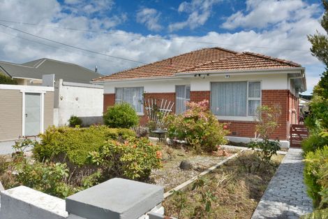 Photo of property in 18 Crest Street, Tainui, Dunedin, 9013