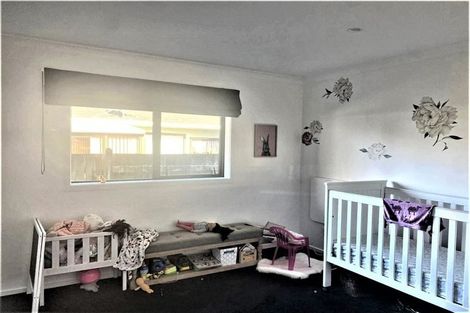 Photo of property in 548a Queen Street East, Levin, 5510