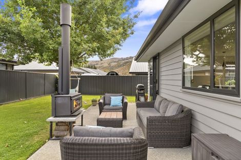 Photo of property in 3 Searle Drive, Cromwell, 9310