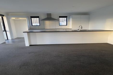 Photo of property in 8 Albatross Lane, Welcome Bay, Tauranga, 3112