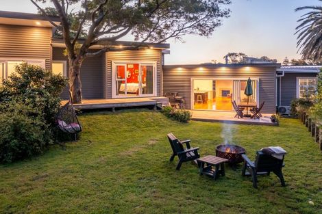 Photo of property in 35 Tennis Court Road, Raumati South, Paraparaumu, 5032