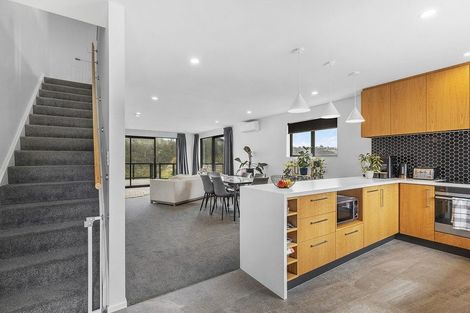 Photo of property in 16 Bee Lane, Whitby, Porirua, 5024