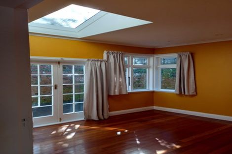 Photo of property in 82 Mortimer Terrace, Brooklyn, Wellington, 6021