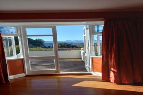 Photo of property in 82 Mortimer Terrace, Brooklyn, Wellington, 6021