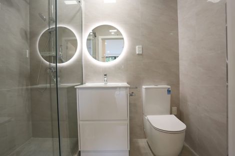 Photo of property in 13d King Richard Place, Browns Bay, Auckland, 0630