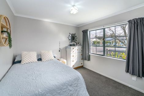 Photo of property in 54 Cambridge Terrace, Masterton, 5810