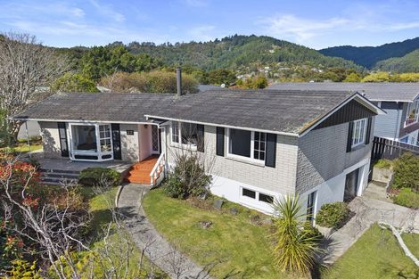 Photo of property in 27 Sunbrae Drive, Silverstream, Upper Hutt, 5019