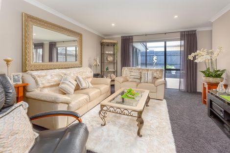 Photo of property in 2 Mirabell Place, Patumahoe, Pukekohe, 2679