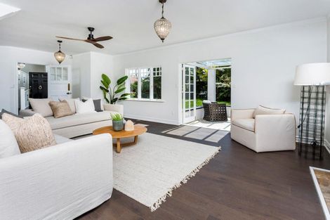 Photo of property in 1 Ascot Avenue, Narrow Neck, Auckland, 0624