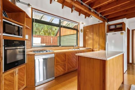 Photo of property in 7 Harmans Road, Lyttelton, 8082