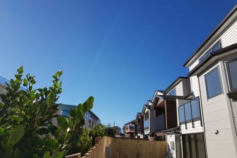 Photo of property in 28 Ti Kouka Lane, Sandringham, Auckland, 1025
