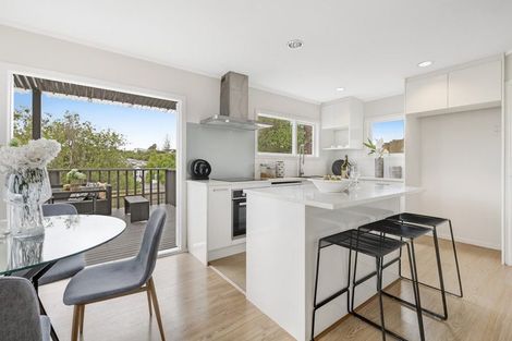 Photo of property in 3/22 Hogans Road, Glenfield, Auckland, 0629