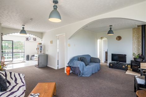 Photo of property in 1 Muritai Terrace, Hokio Beach, Levin, 5571