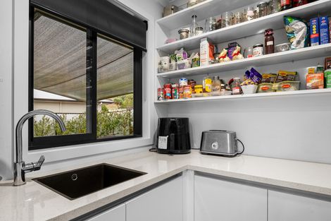 Photo of property in 76 Shields Street, Clyde, 9330