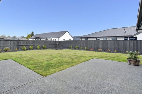 Photo of property in 11 Saint James Place, Rangiora, 7400