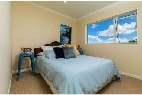 Photo of property in 4a Viridian Lane, Greenhithe, Auckland, 0632