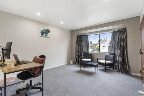 Photo of property in 14a Karaka Street, New Lynn, Auckland, 0600