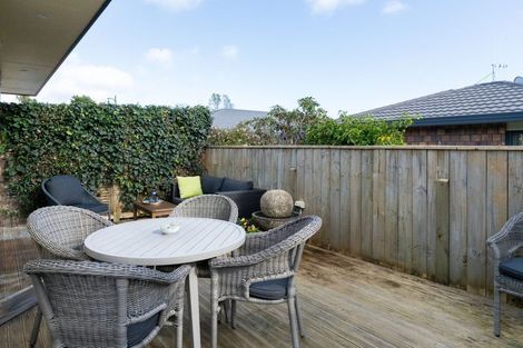 Photo of property in 9 Campbell Grove, Levin, 5510