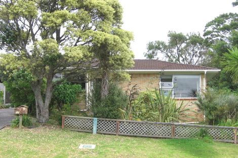 Photo of property in 10a Aeroview Drive, Beach Haven, Auckland, 0626