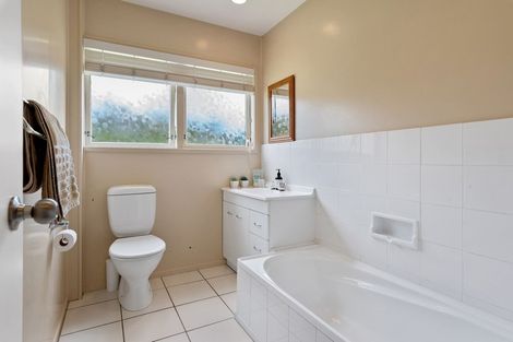 Photo of property in 1/99 Hebron Road, Waiake, Auckland, 0630