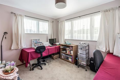 Photo of property in 62 Beazley Avenue, Paparangi, Wellington, 6037