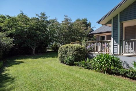 Photo of property in 35 Oram Drive, Turitea, Palmerston North, 4472