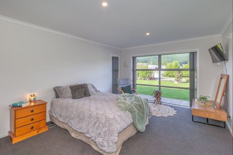 Photo of property in 112 Gladstone Road, Levin, 5571