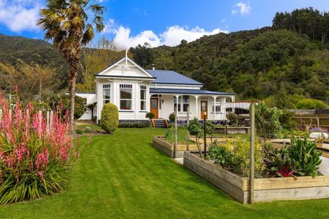 Photo of property in 55 Main Rd Havelock, Havelock, 7100