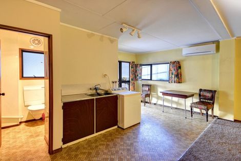 Photo of property in 124 Main Road South, Green Island, Dunedin, 9018