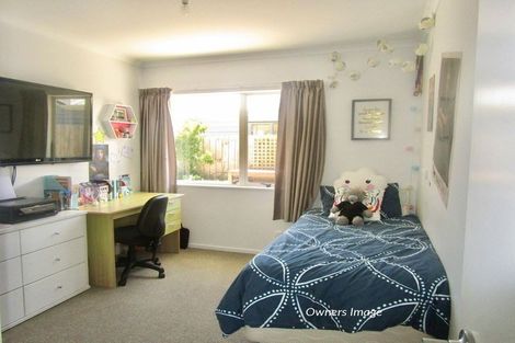 Photo of property in 4 Poaka Avenue, Takanini, 2112